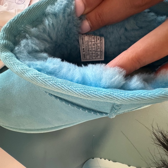 UGG CLASSIC ULTRA MINI PLATFORM SUMMER SKY SHEARLING BOOTS - Picture 6 of 6